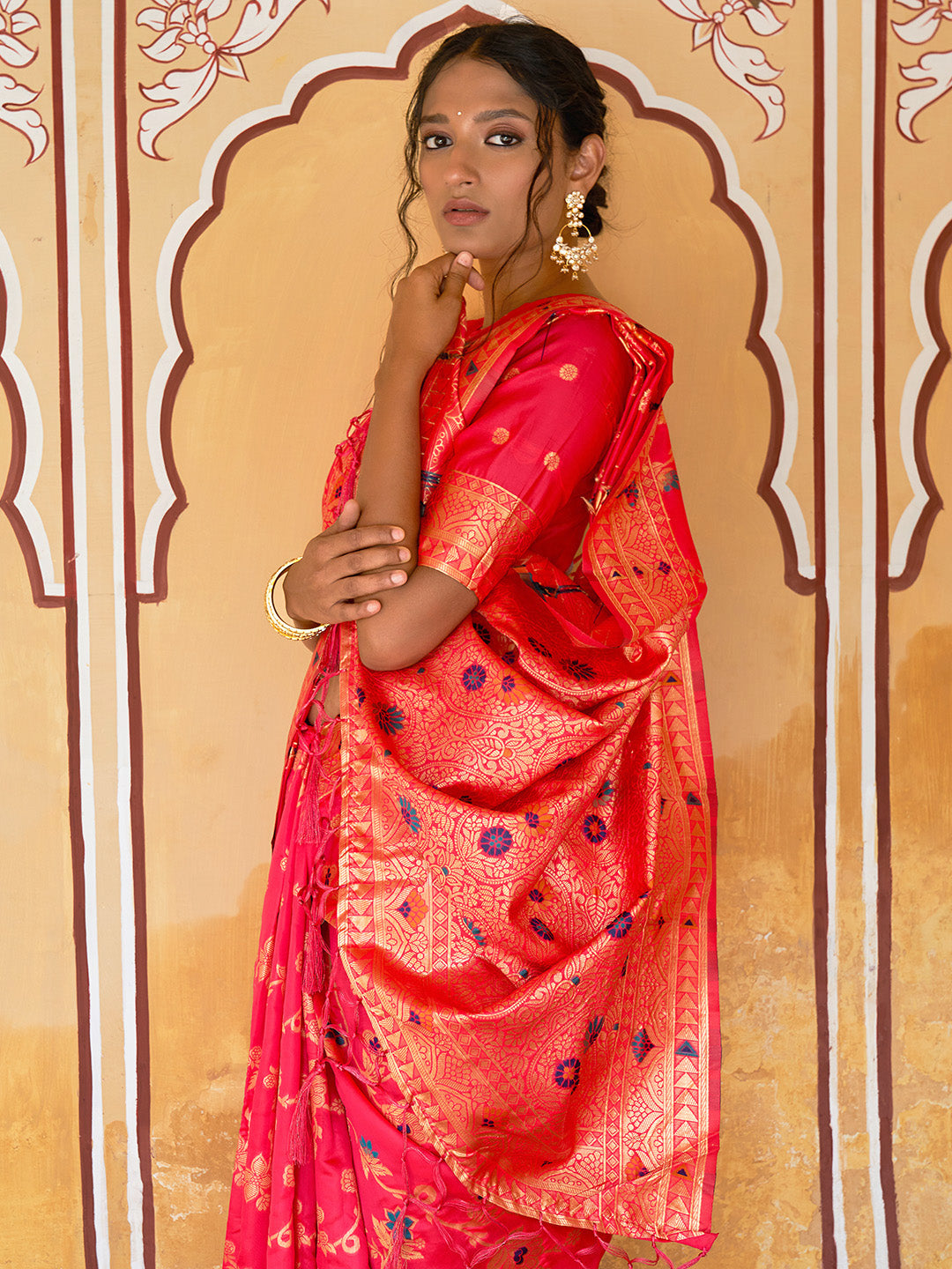 Janasya Pink Banarasi Silk Floral Woven Jaal Saree | Swadesiicart