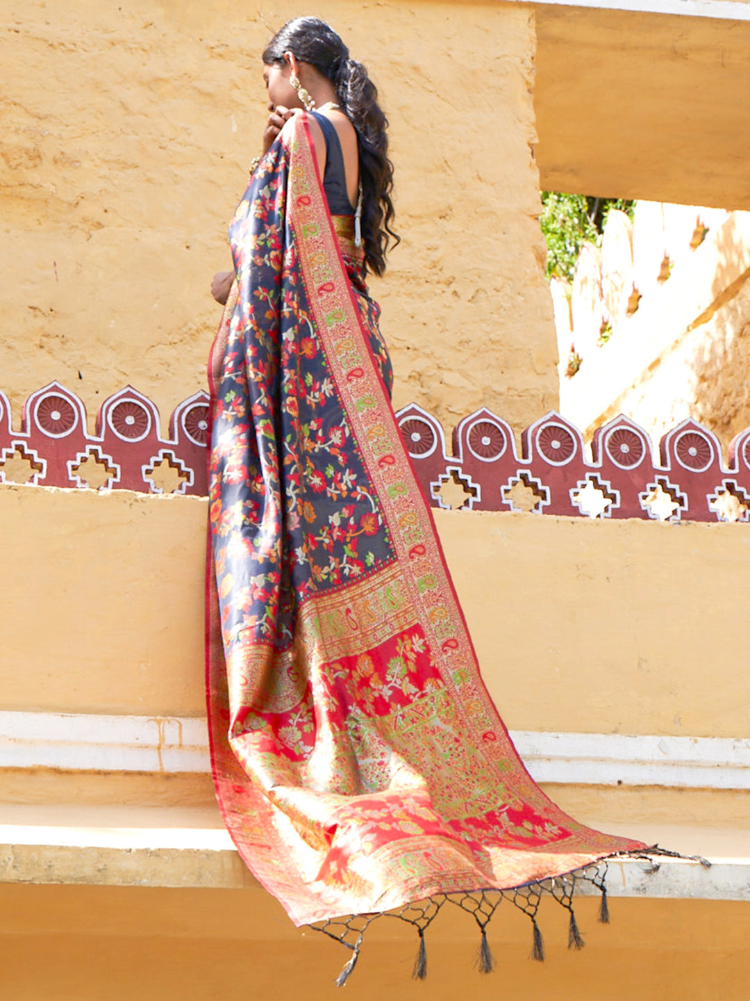 Janasya Navy Blue Chanderi Silk Pashmina Woven Design Saree | Swadesiicart