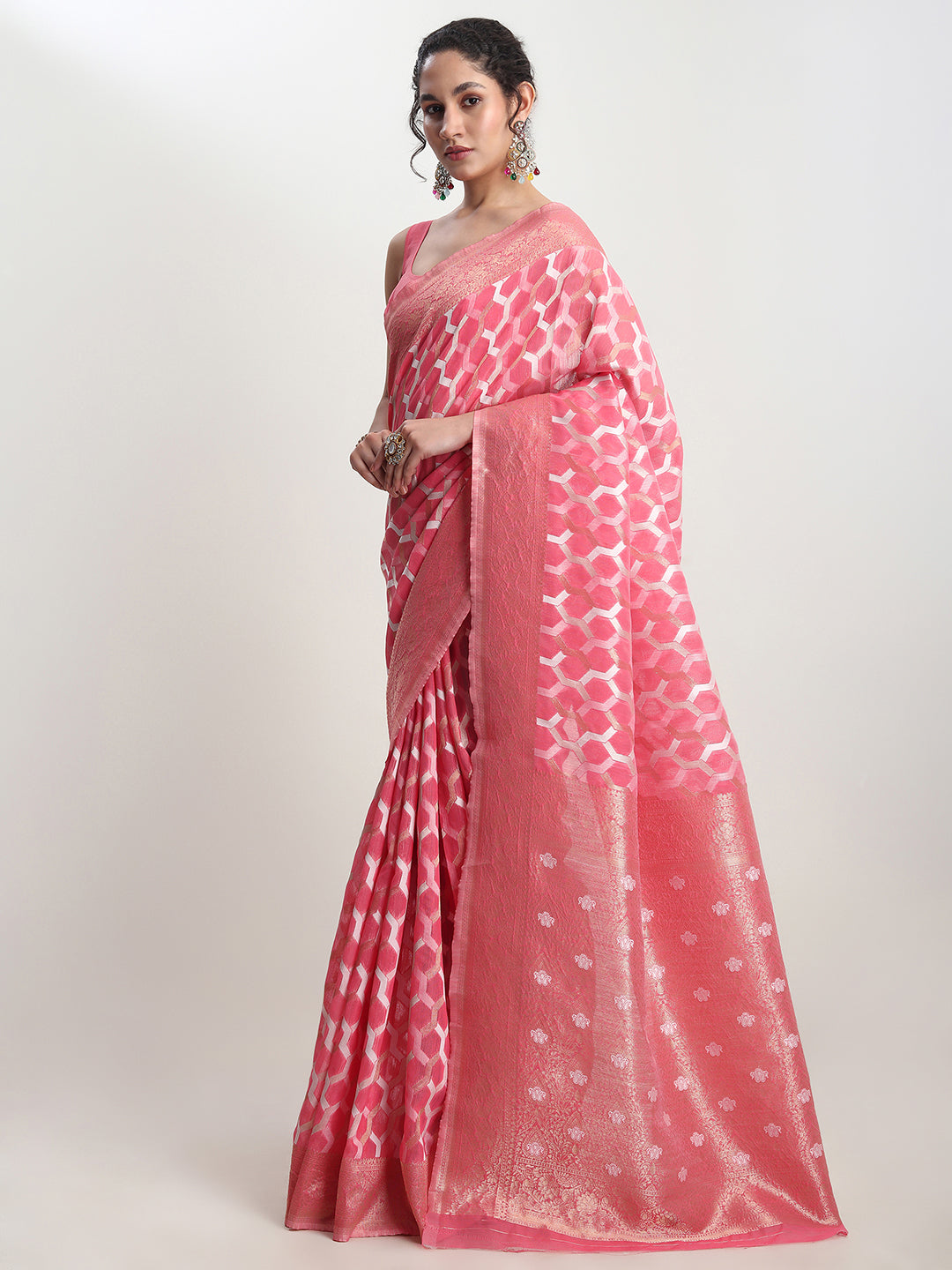 Janasya Peach Linen Blend Geometric Jacquard Saree | Swadesiicart