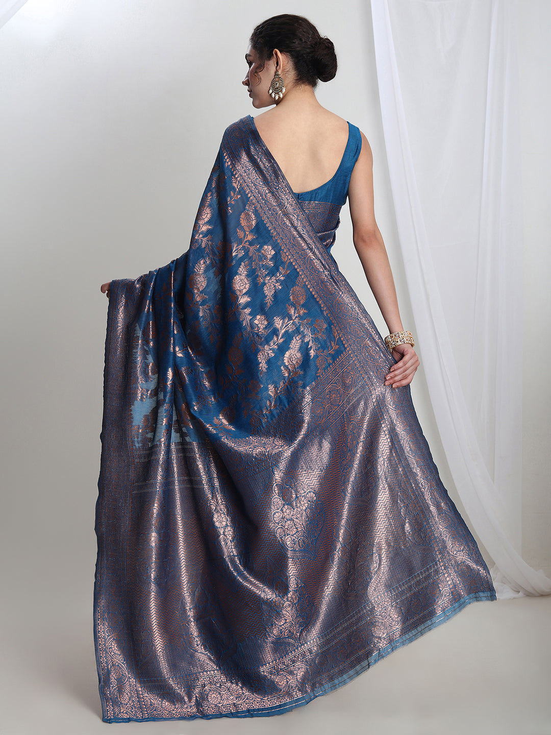 Janasya Blue Silk Blend Floral Jacquard Saree | Swadesiicart