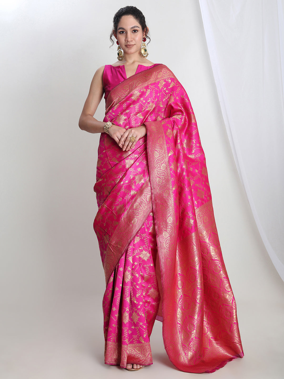 Janasya Pink Silk Blend Geometric Jacquard Saree | Swadesiicart