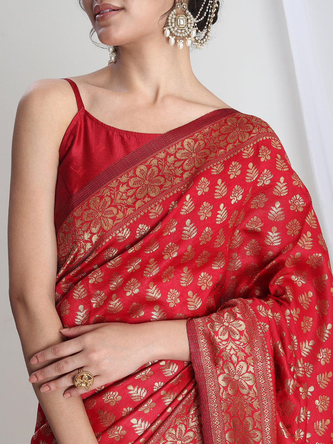 Janasya Red Silk Blend Floral Jacquard Saree | Swadesiicart