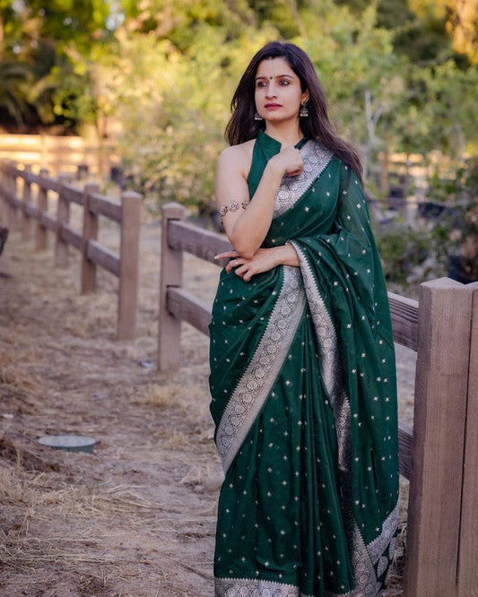 NOZ2TOZ Women Banarasi Silk Woven Saree With Blouse Piece - Green | Swadesiicart