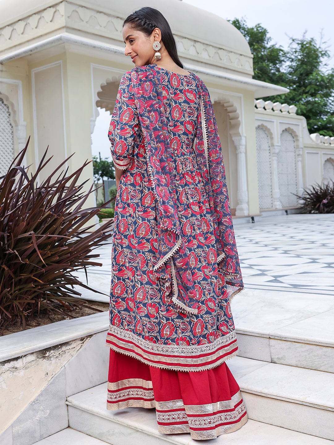 Janasya Women's Blue Cotton Floral Printed Festive Front Slit Kurta Set | Swadesiicart