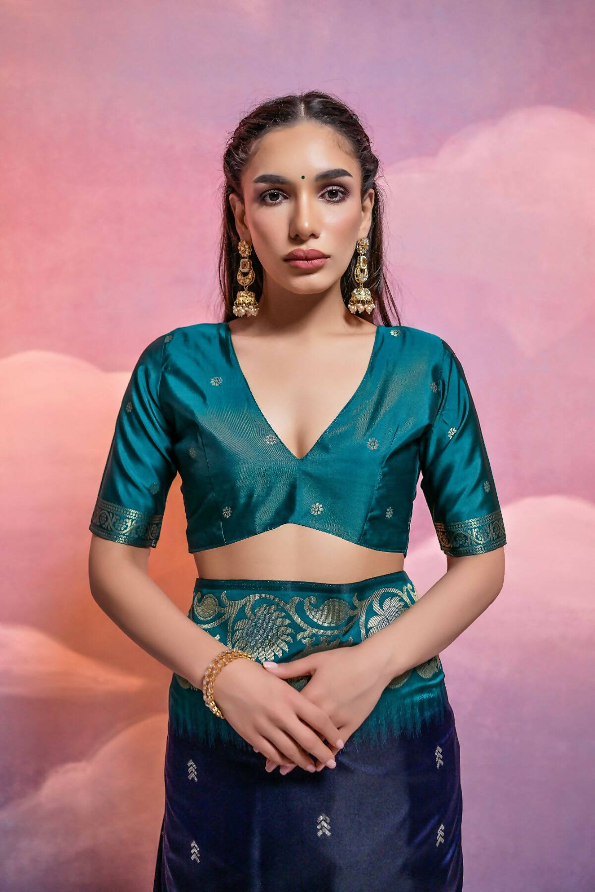 Vishnu Weaves Women's Navy-Blue Soft Silk Zari Woven Saree with Blouse - Swadesiicart