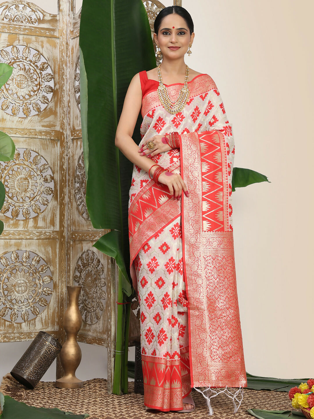 Shree Shyam Fashion Linen Cotton Red & White Saree