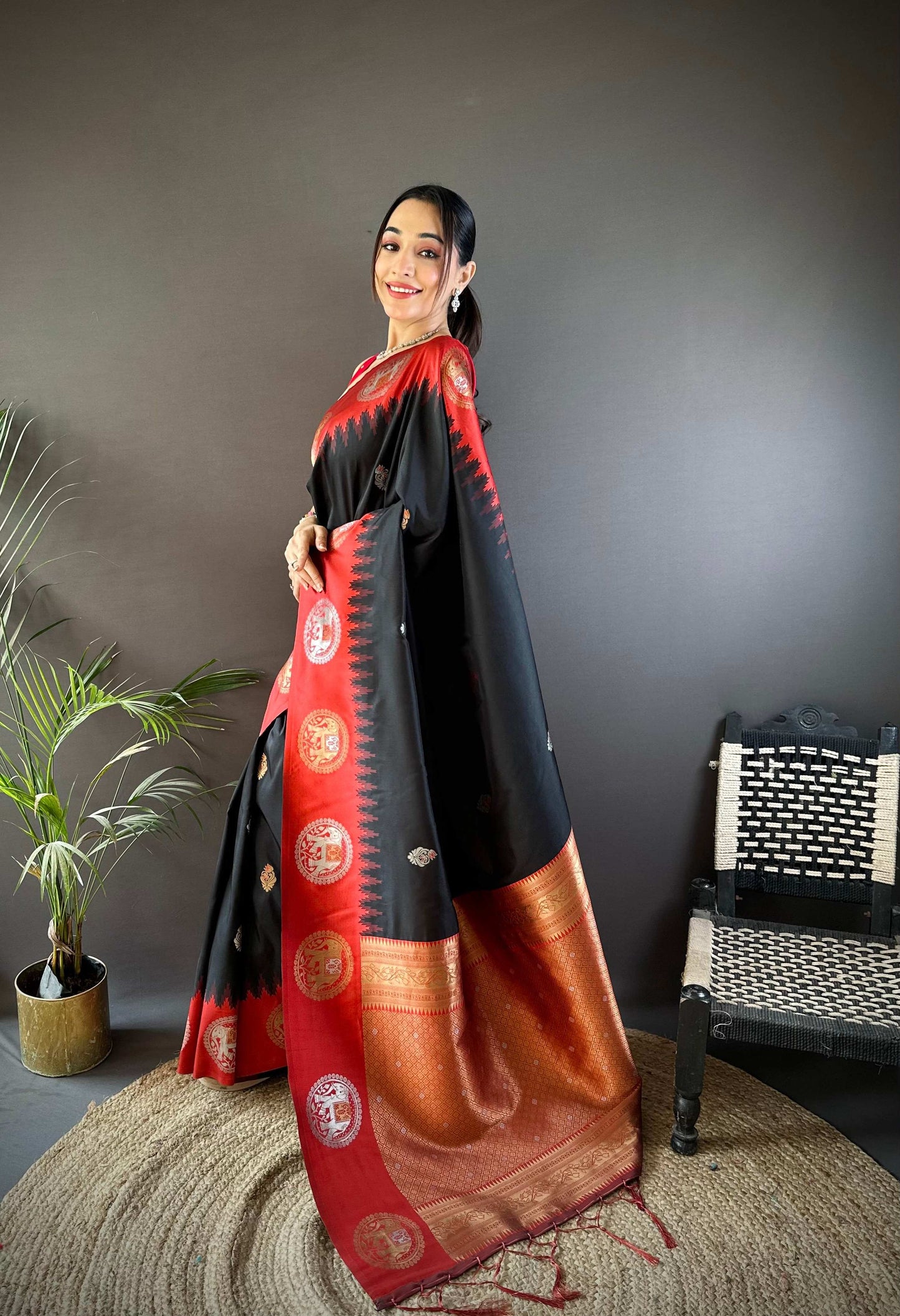 Sonakshi Women's Black Banarasi Silk Zari Woven Traditional Saree with Blouse | Swadesiicart