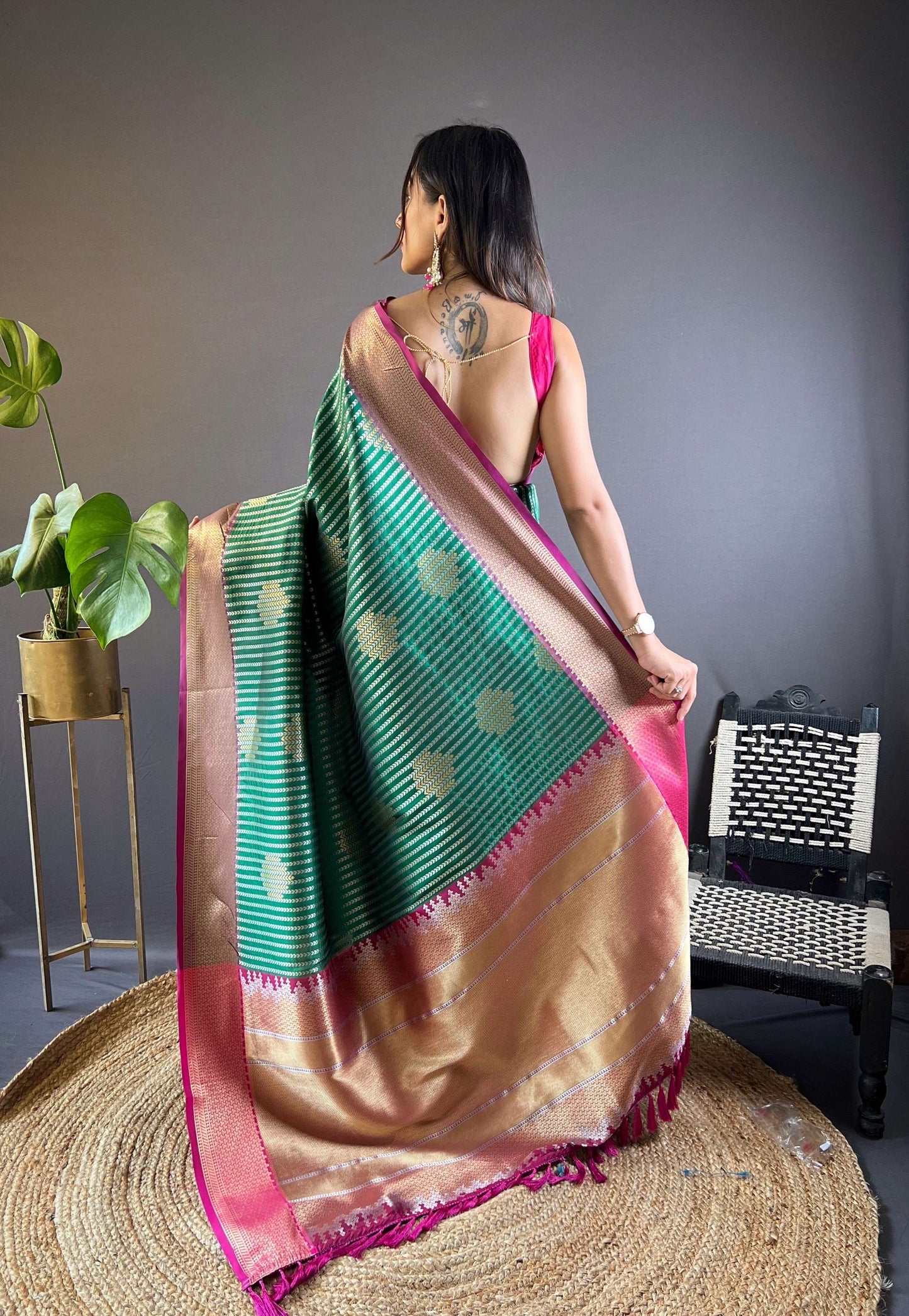 Sonakshi Women's Teal Banarasi Silk Zari Woven Traditional Saree with Blouse | Swadesiicart