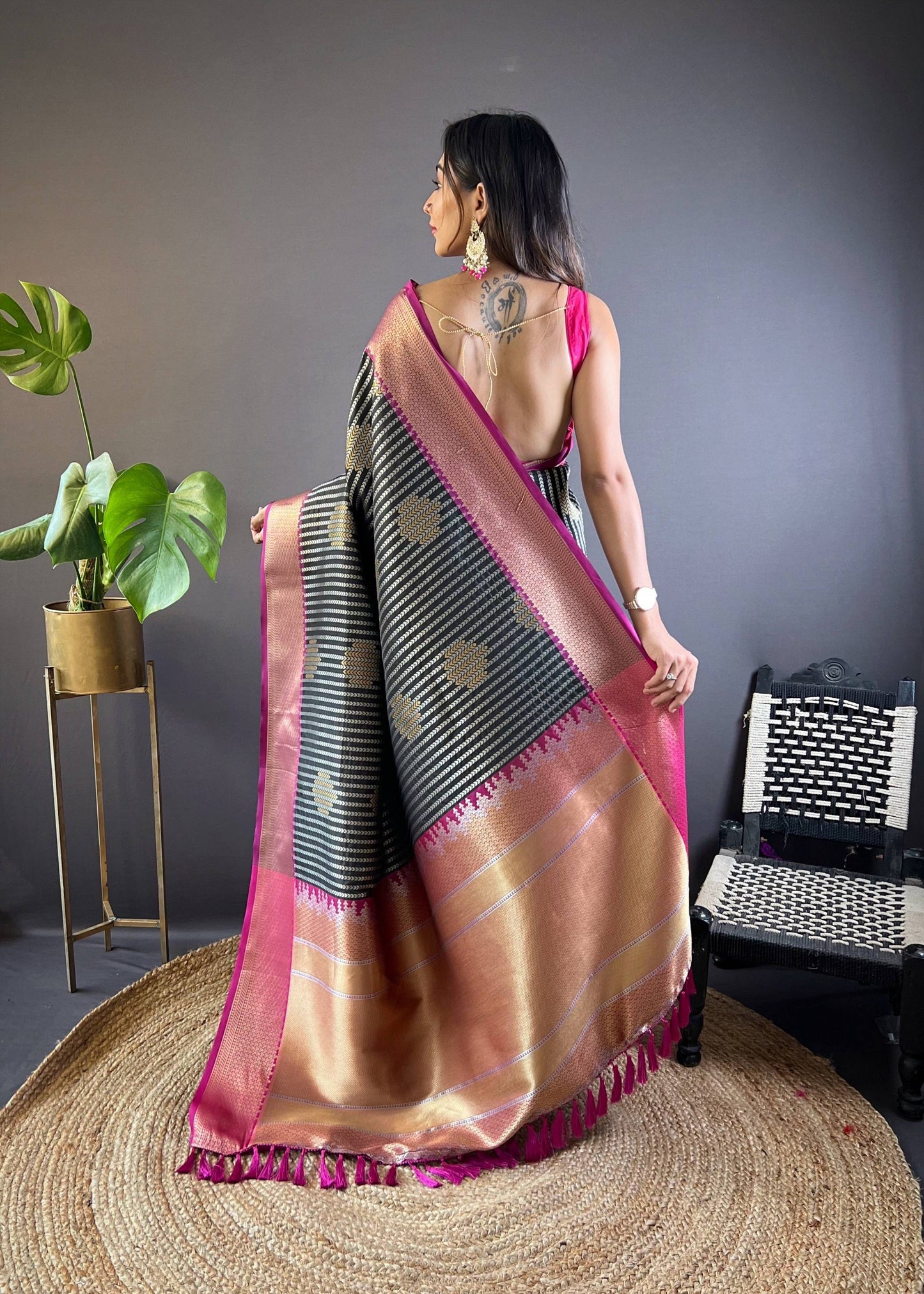 Sonakshi Women's Black Banarasi Silk Zari Woven Traditional Saree with Blouse | Swadesiicart