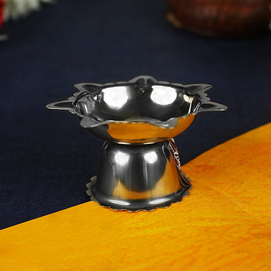Sri Rudra Steel Diya Small (SR 01524) | Swadesiicart