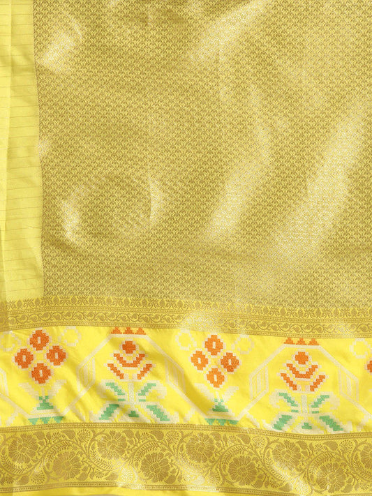 Gray Banarasi Silk Woven Zari Design Checked Saree with Unstitched Blouse - Hiral Fashion | Swadesiicart