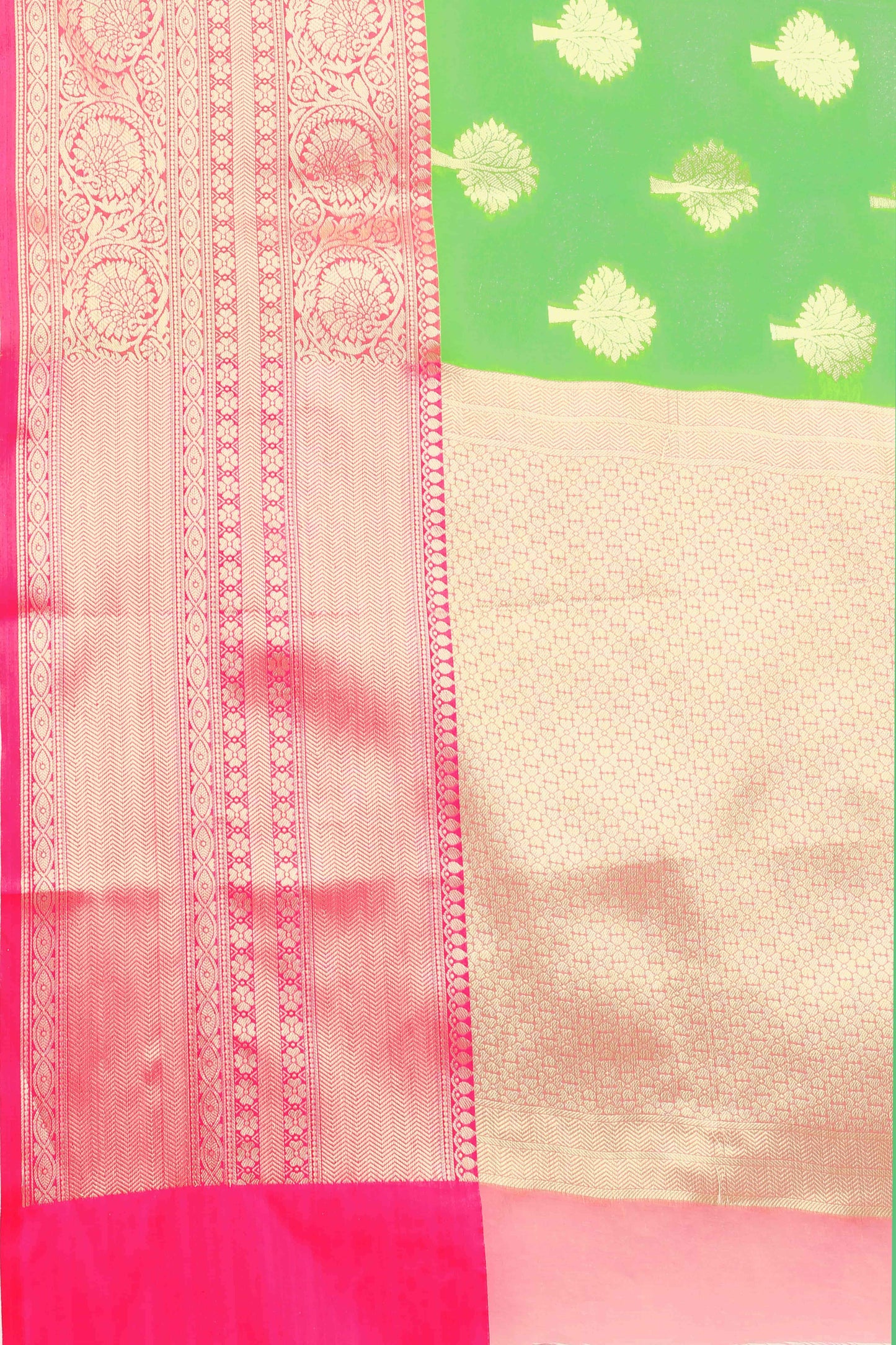 Hiral Fashion Green Banarasi Silk Blend Floral Woven Design Saree | Swadesiicart