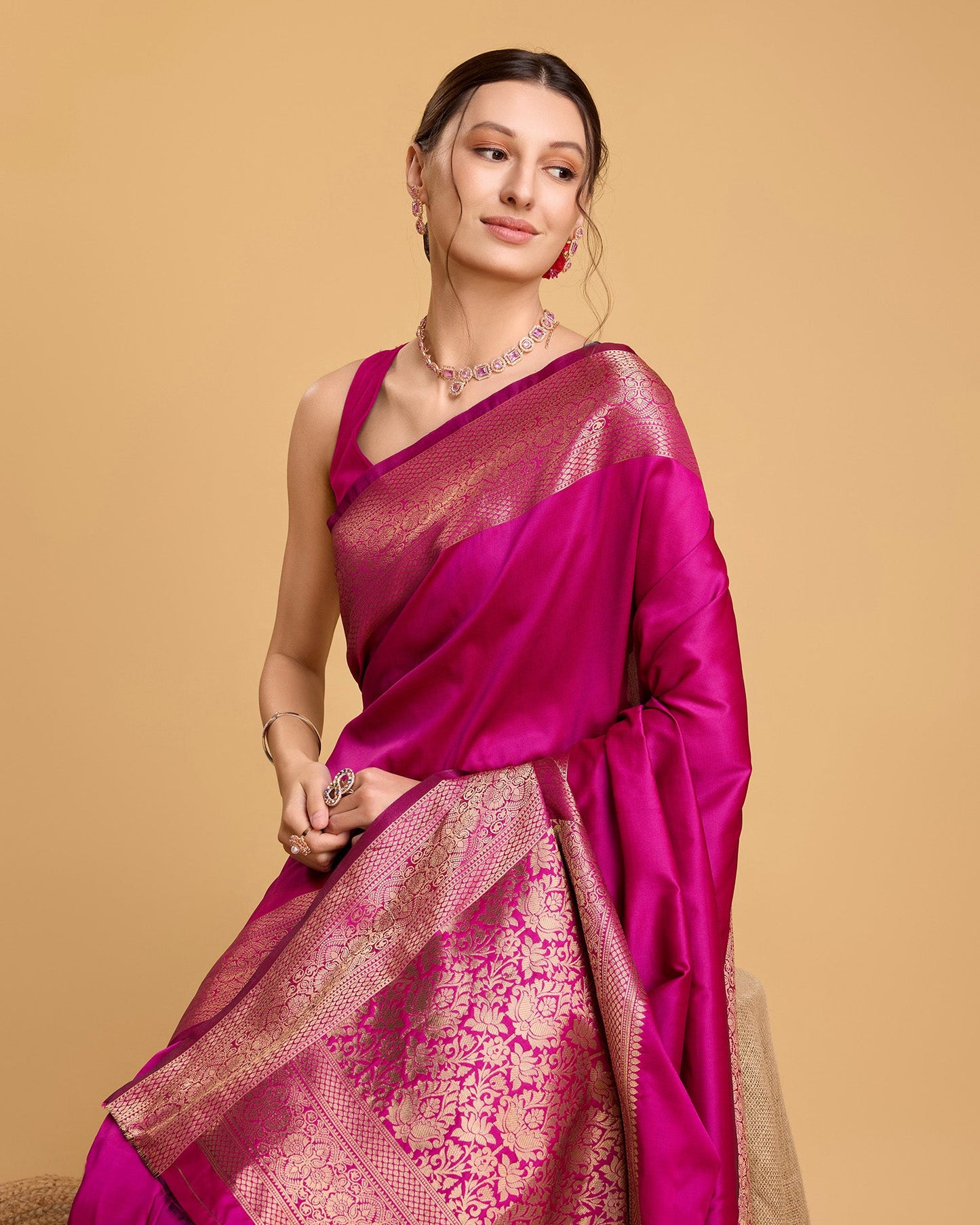 Vedant Vastram Soft Litchi Silk Banarasi Silk Saree - Magenta | Swadesiicart