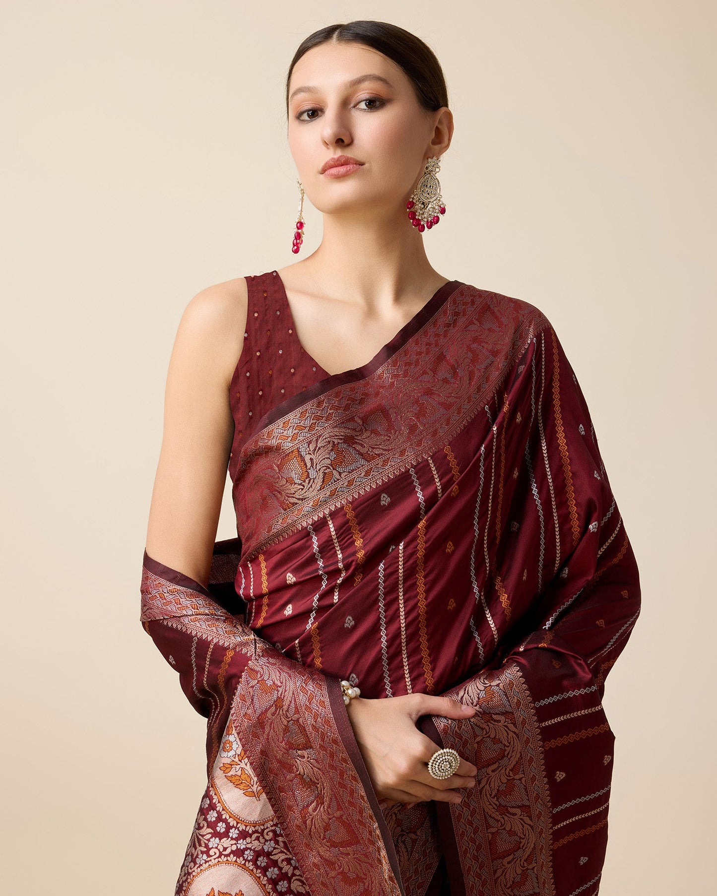 Vedant Vastram Soft Litchi Silk Banarasi Silk Saree - Maroon | Swadesiicart