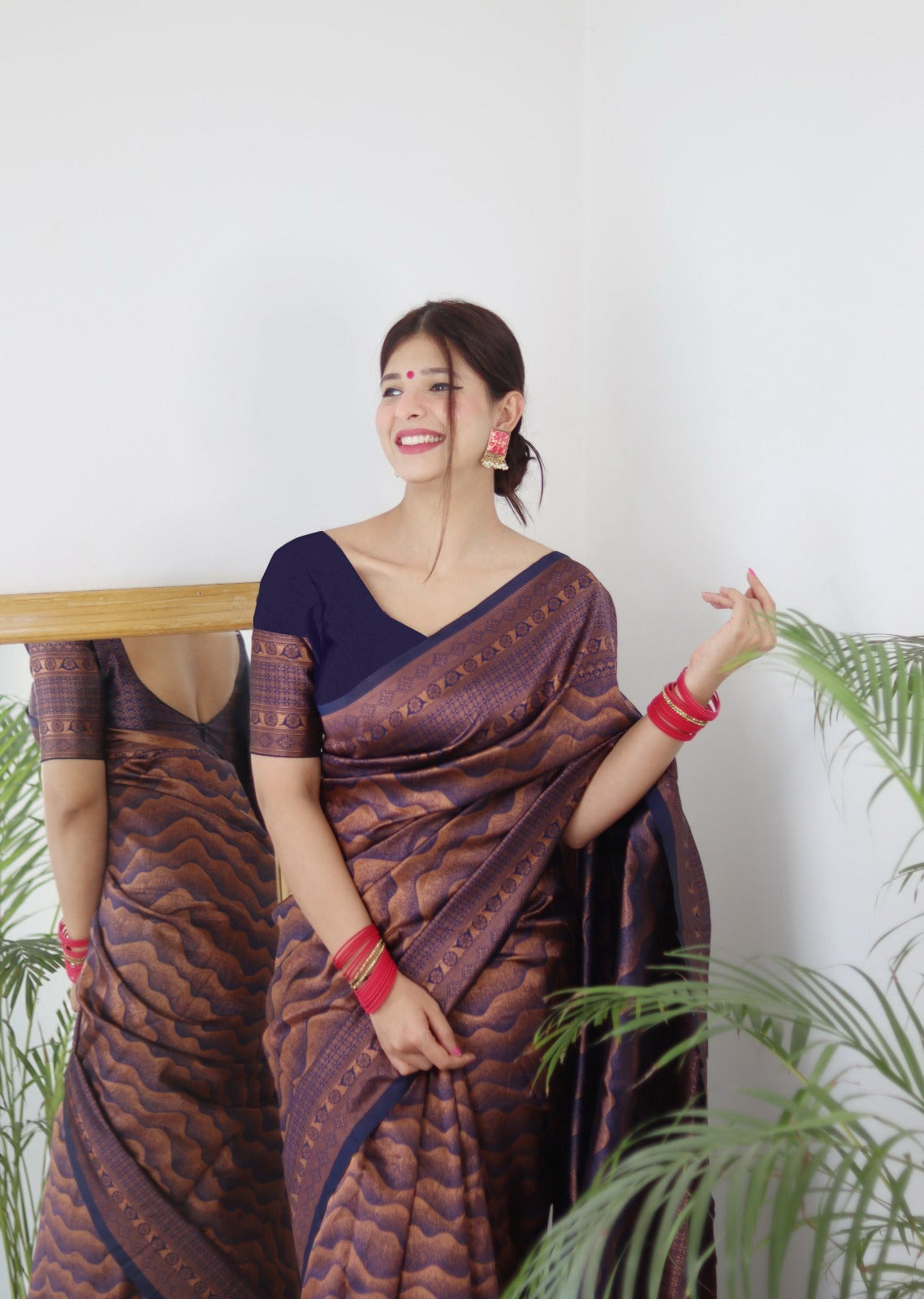 Vamika Weaving Banarasi Jacquard navy Kanjivaram Saree | Swadesiicart