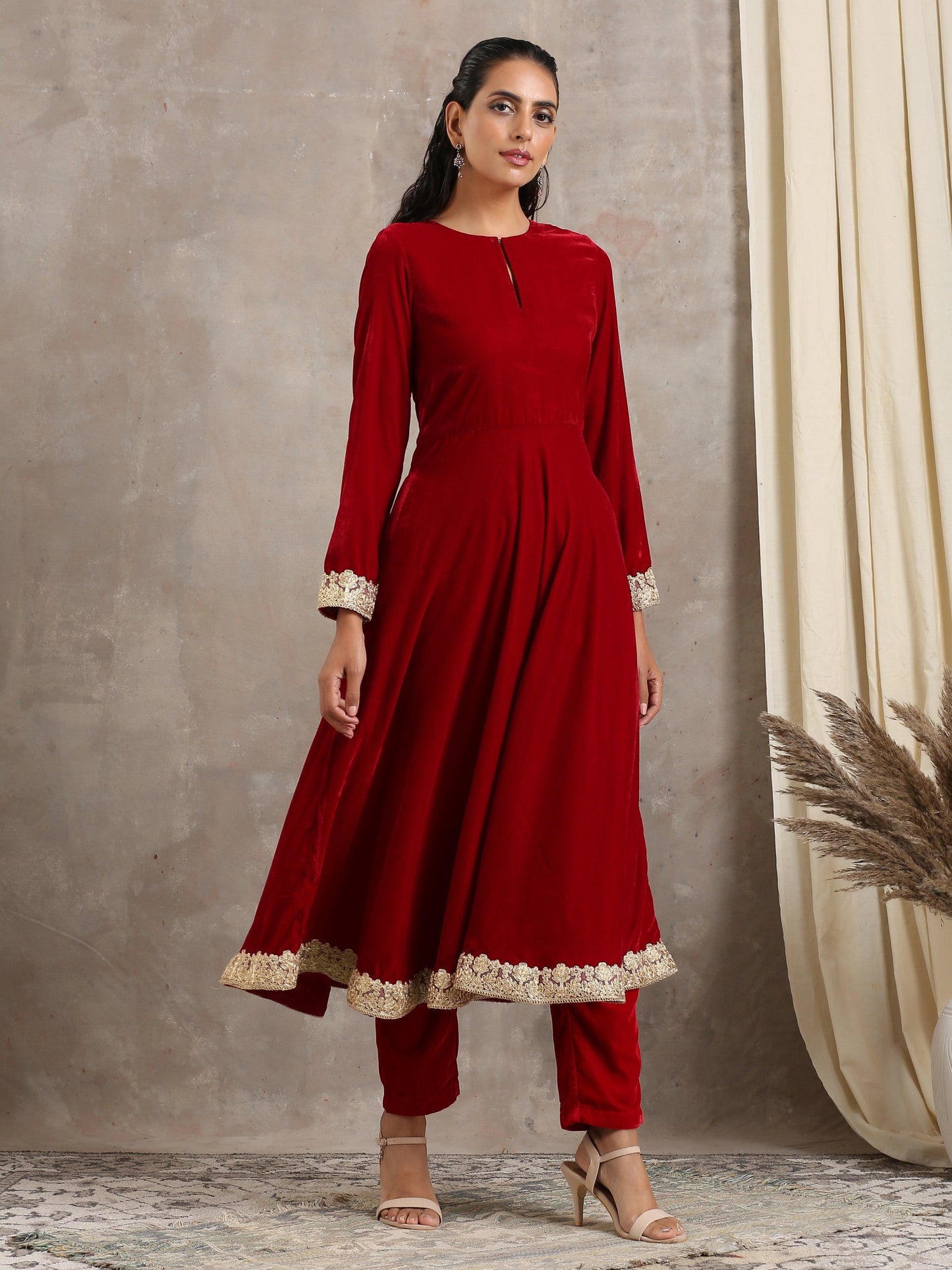 trueBrowns Red Velvet Flared Lace Kurta | Swadesiicart