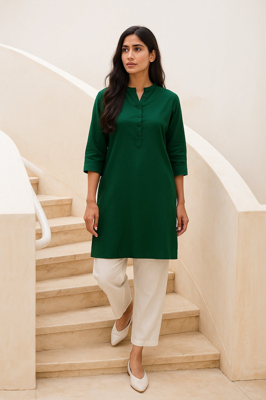 trueBrowns Dark Green Cotton Blend Short Kurta | Swadesiicart