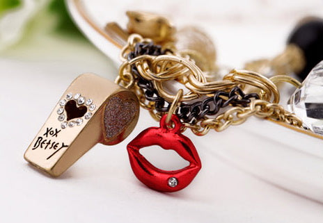 Gold-Polished Alloy Classy Beaded Charm Bracelet - The Pari - Swadesiicart