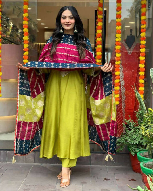 The52 Lemons Women's Gorgeous Embroidered Viscose Chanderi Fabric Straight Kurta Pant with Dupatta Set - Swadesiicart