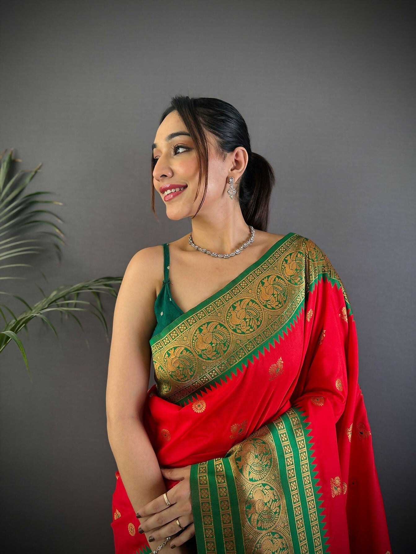 Joban Fashion Banarasi Red Woven Soft Silk Saree | Swadesiicart