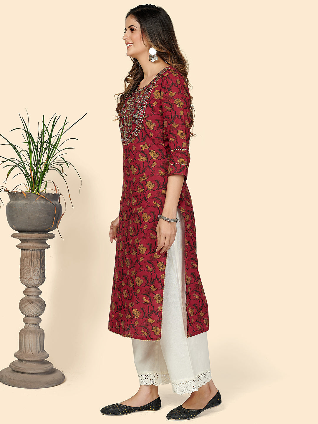 NOZ2TOZ Women's Printed & Embroidered Straight Cotton Red Stitched Kurta - Swadesiicart