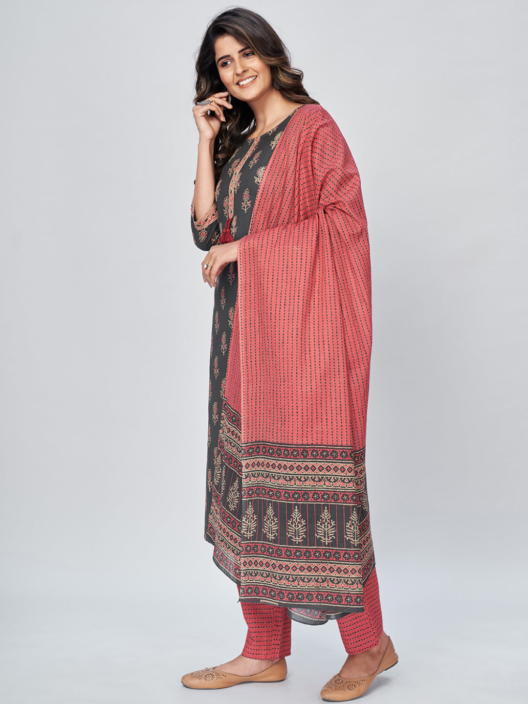 NOZ2TOZ Women's Printed & Embroidered Straight Cotton Grey Kurta Pant With Dupatta - Swadesiicart