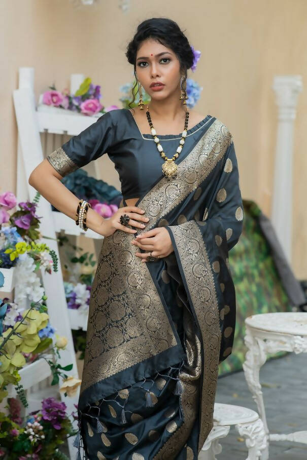 Vishnu Weaves Women's Grey Banarasi Silk Floral Zari Woven Saree with Unstitched Blouse - Swadesiicart