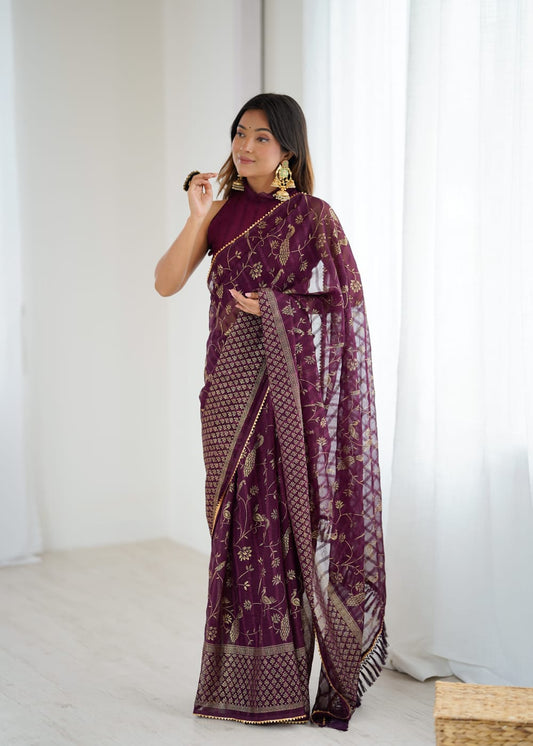 Lorenvalley Fashion Wine Solo Georgette Superb Finishing Foils Print & Fancy Zalar Lace in Border Saree with Blouse - Swadesiicart