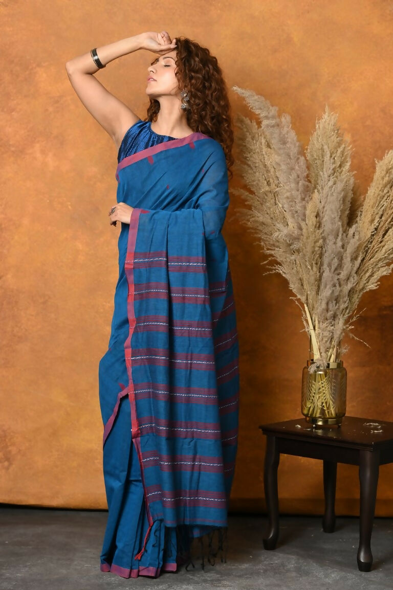 Very Much Indian Handloom Pure Cotton Saree With Sleek Border - Daisy Blue | Swadesiicart