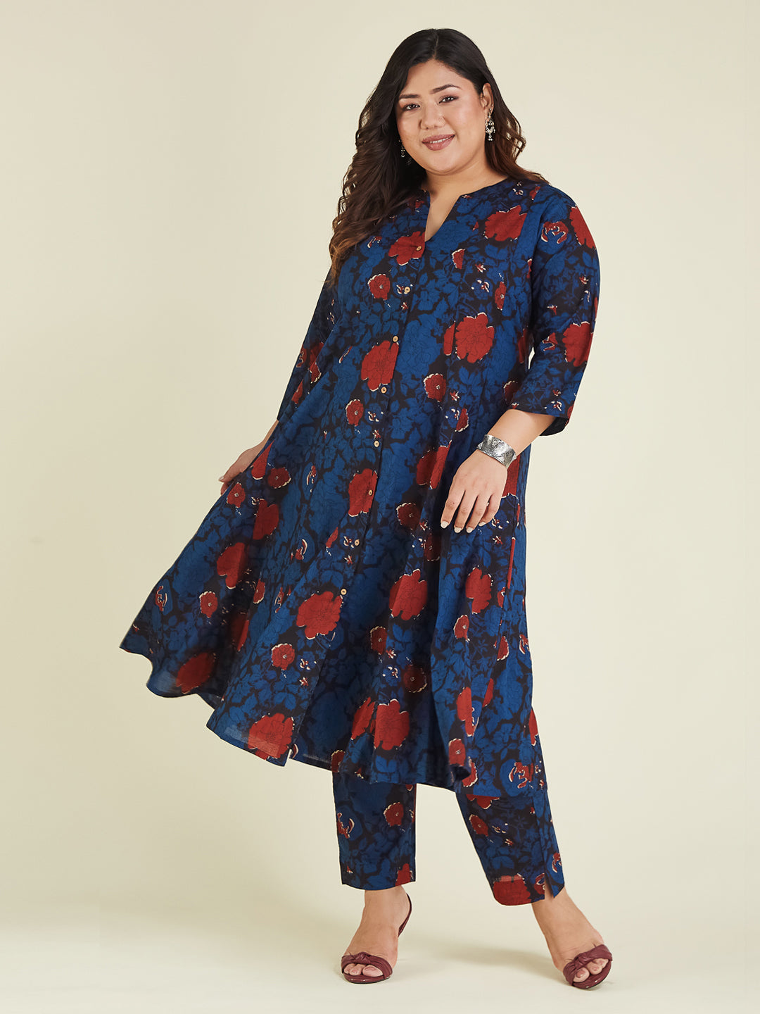 Janasya Dark Cotton Floral A-Line Kurta Set | Swadesiicart