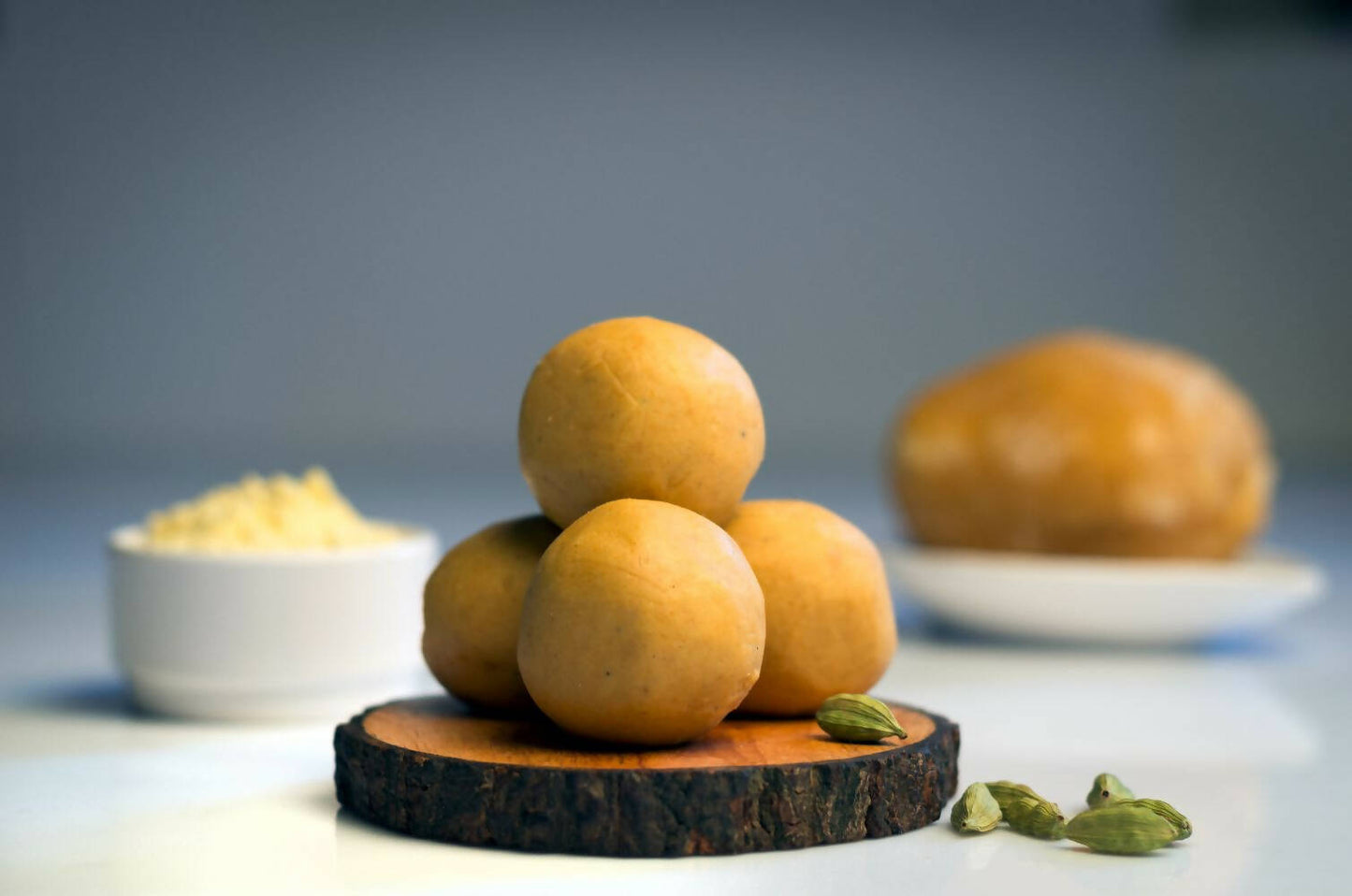 Vijaya Karadant Besan Laddu | Swadesiicart