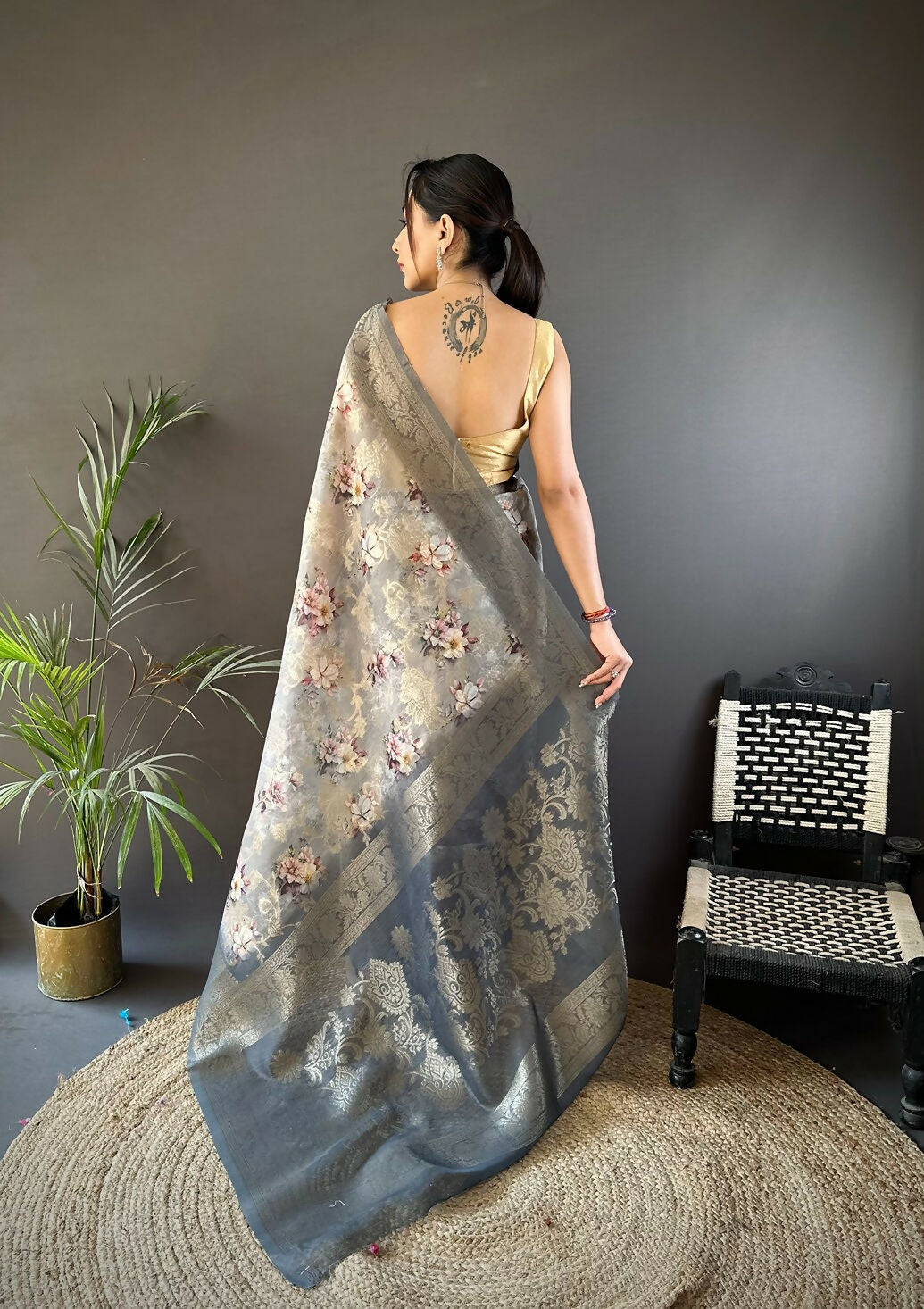 Joban Fashion Grey Floral Motifs Banarasi Silk Sarees | Swadesiicart