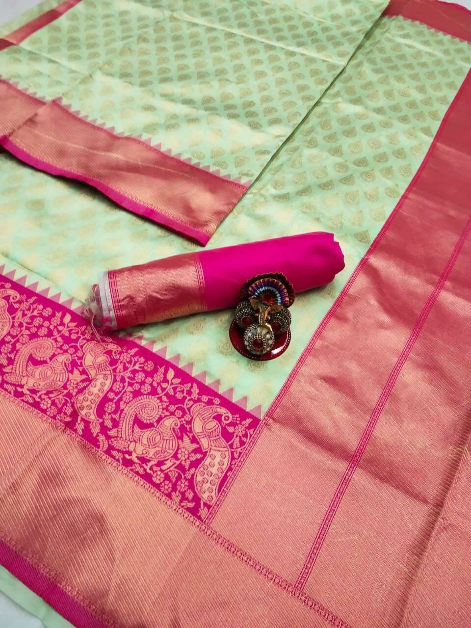 DEIANA'S Beautiful Designer Golden zari Soft Lichi Silk Saree - Pista - Swadesiicart