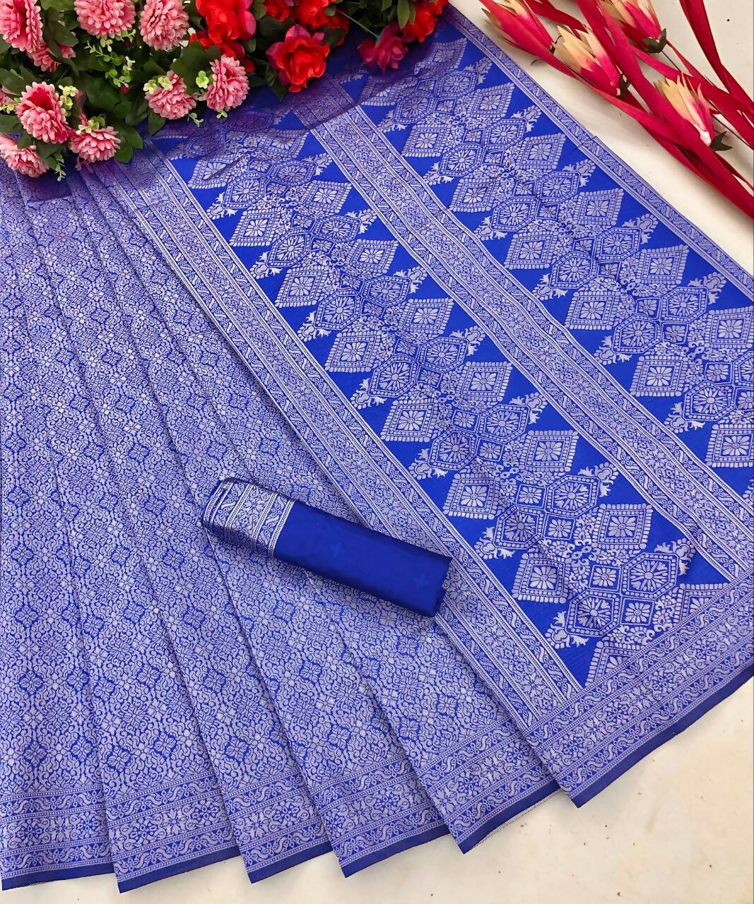 DEIANA'S Beautiful Designer Golden zari Soft Lichi Silk Saree - Blue - Swadesiicart