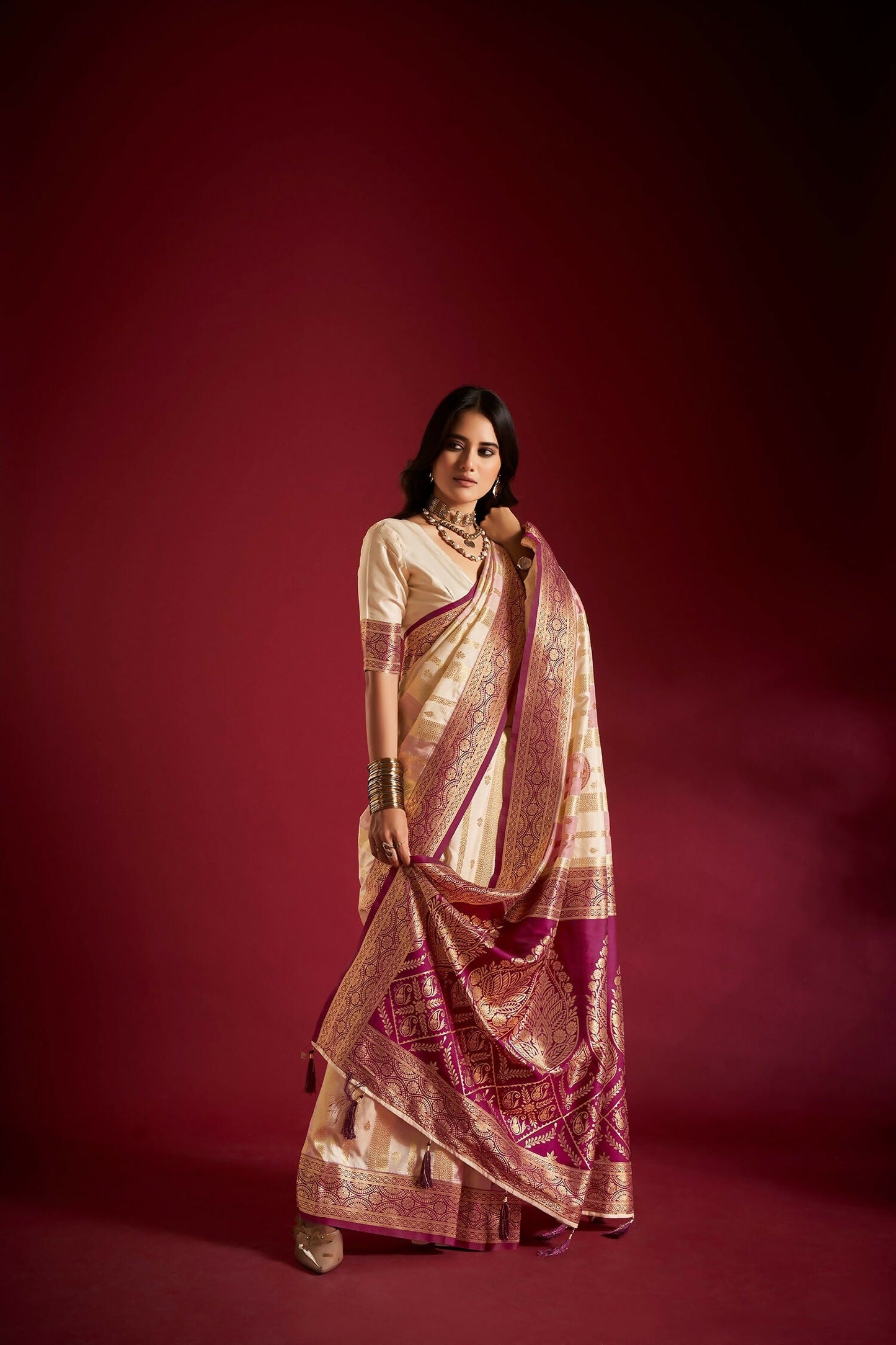 Joban Fashion Cream & Light Pink Plain With Weaving Border Banarasi Silk Sarees | Swadesiicart