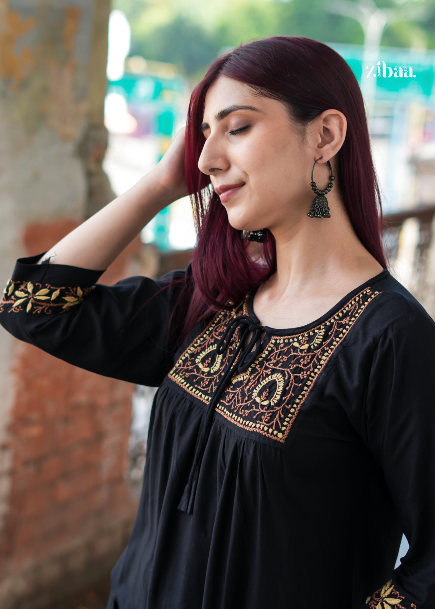 Zibaa Black & Gold Rayon Chikankari Kurta - Swadesiicart