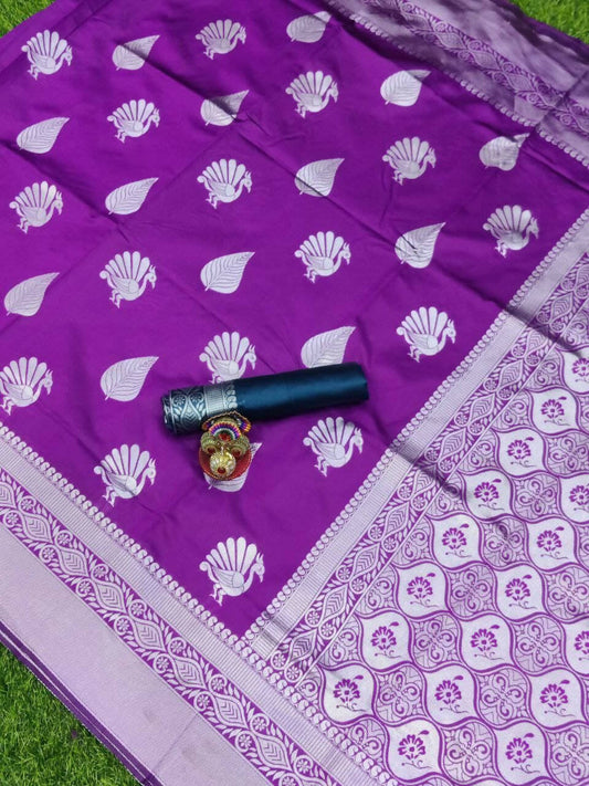 DEIANA'S Beautiful Designer Golden zari Soft Lichi Silk Saree - Purple - Swadesiicart