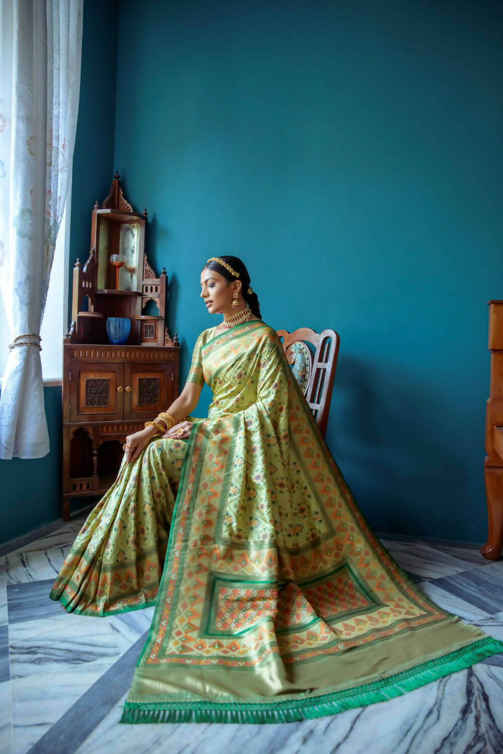 Vishnu Weaves Women's Pista Patola Banarasi Silk Meenakari Zari Woven Saree with Blouse - Swadesiicart
