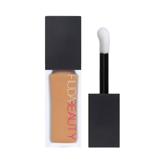 Huda Beauty Faux Filter Concealer - Caramel Corn | Swadesiicart