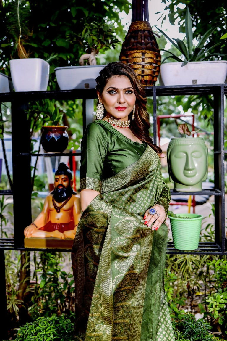 Partywear Designer Mendi Banarasi Silk Fancy Saree - Starwalk | Swadesiicart