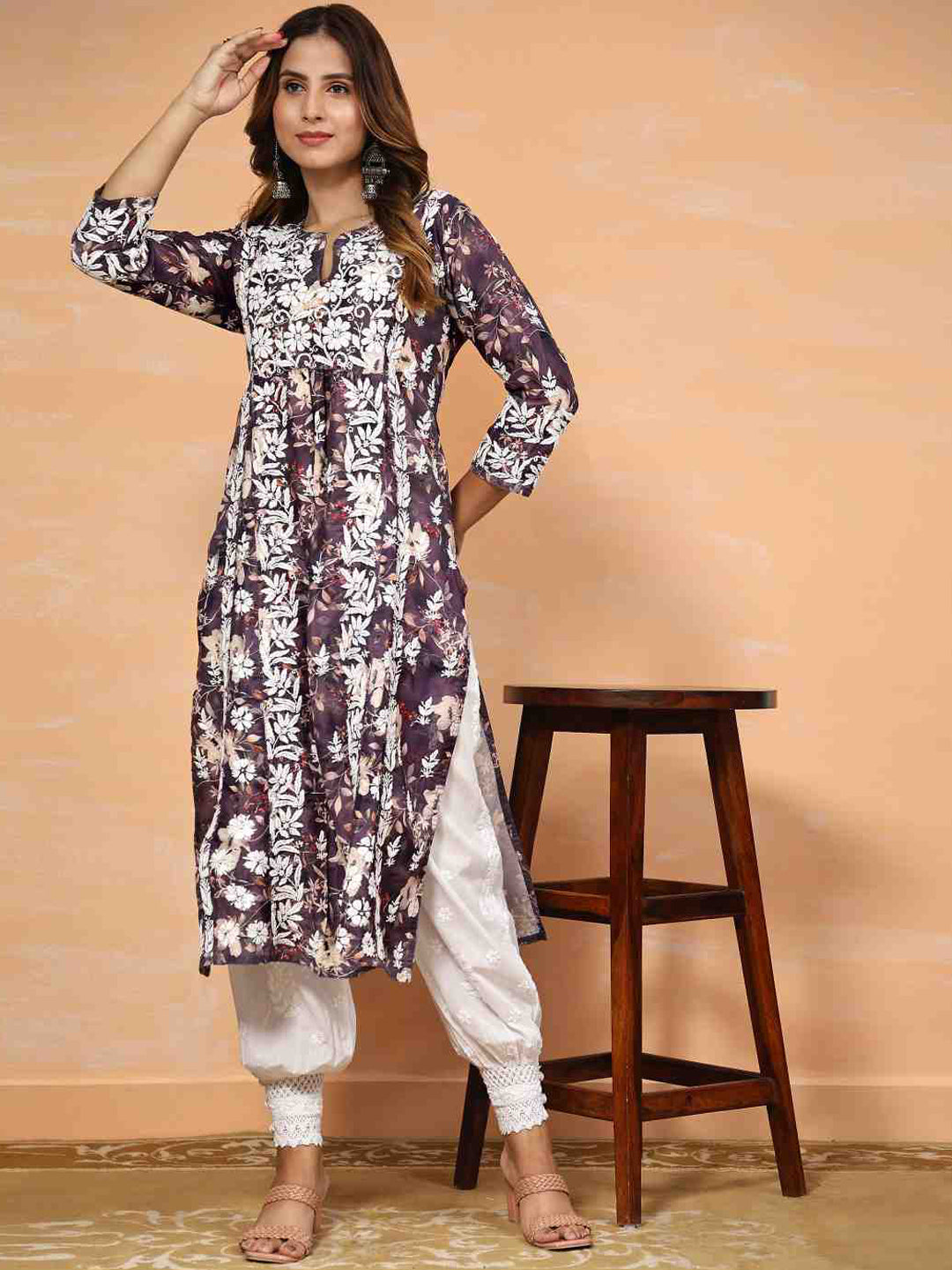 HOUSE OF KARI Floral Printed Chikankari Work Kurta | Swadesiicart