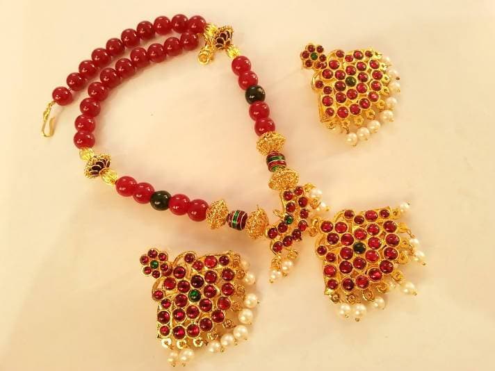 Multicolor Beaded Pendant Necklace Set