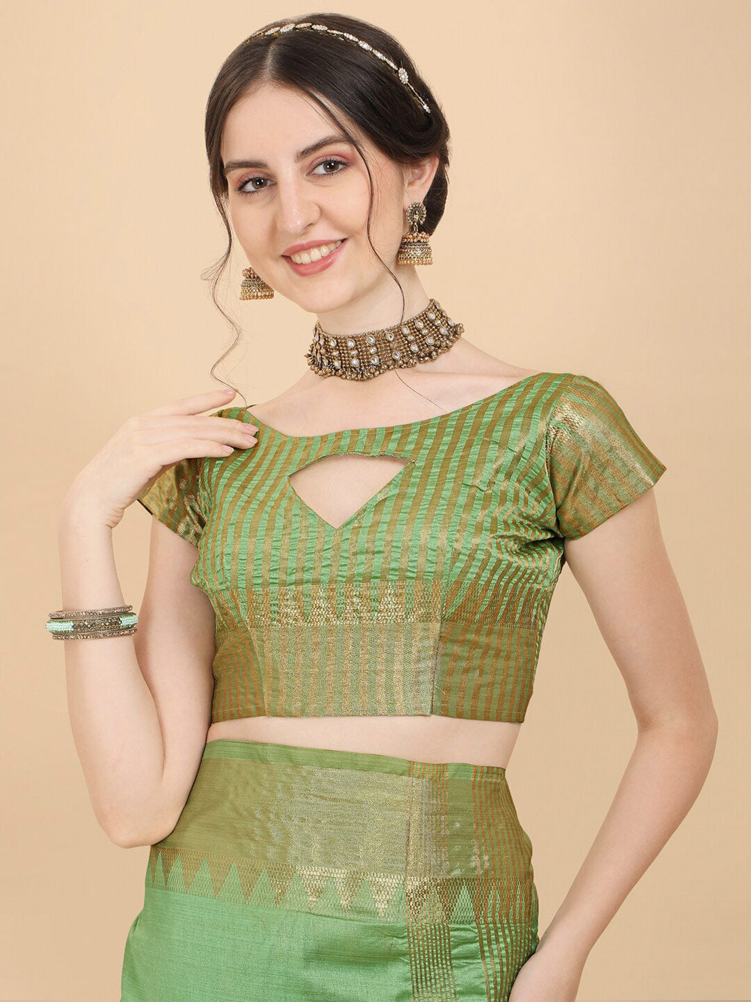 Kalini Green & Gold-Toned Woven Design Zari Silk Blend Banarasi Saree | Swadesiicart