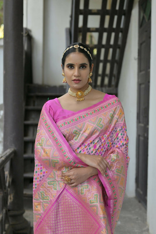 Vishnu Weaves Women's Baby-Pink Paithani Silk Saree with Blouse - Swadesiicart