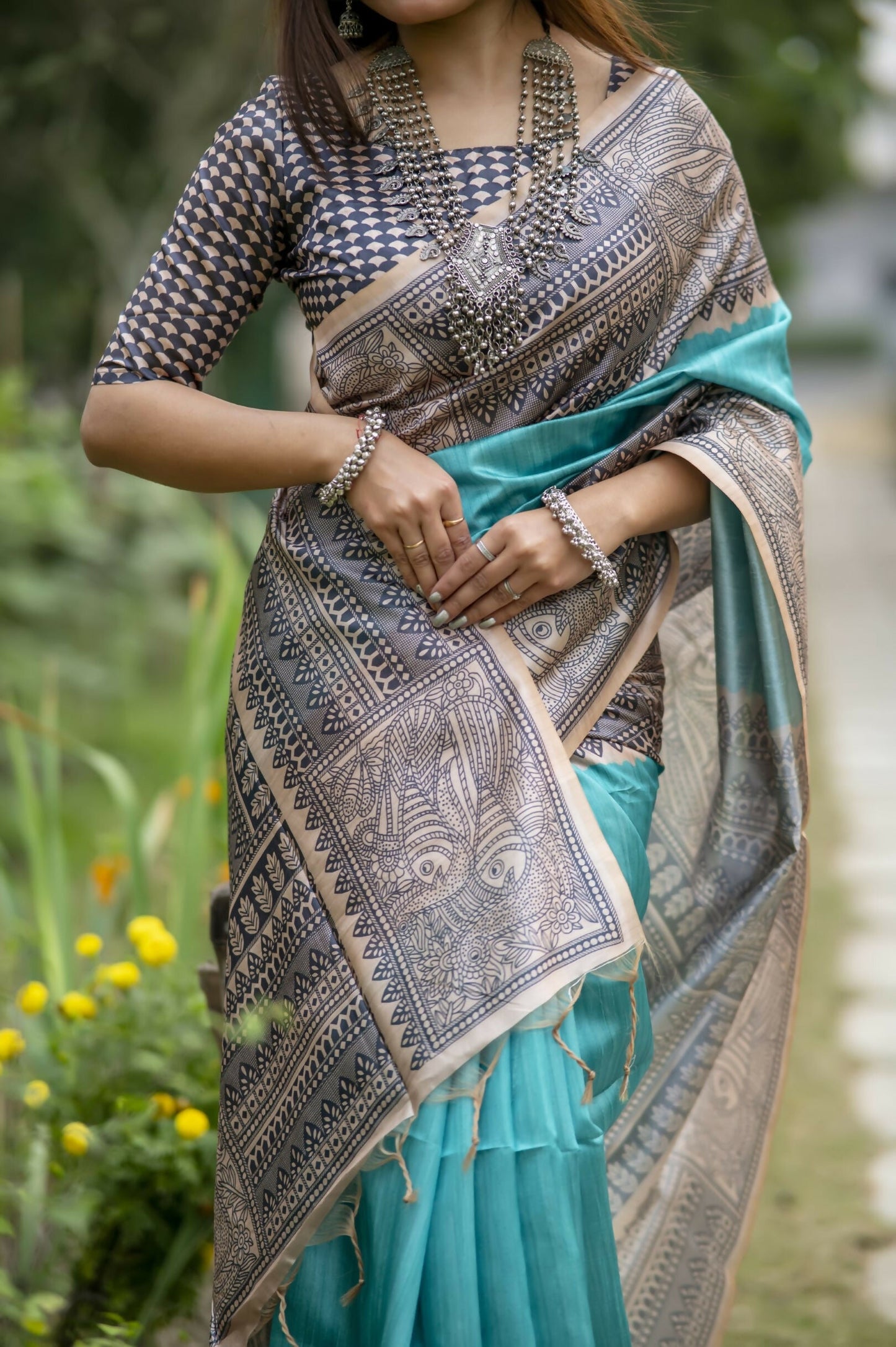 Vishnu Weaves Women's Rama Soft Tussar Silk Saree with Blouse - Swadesiicart