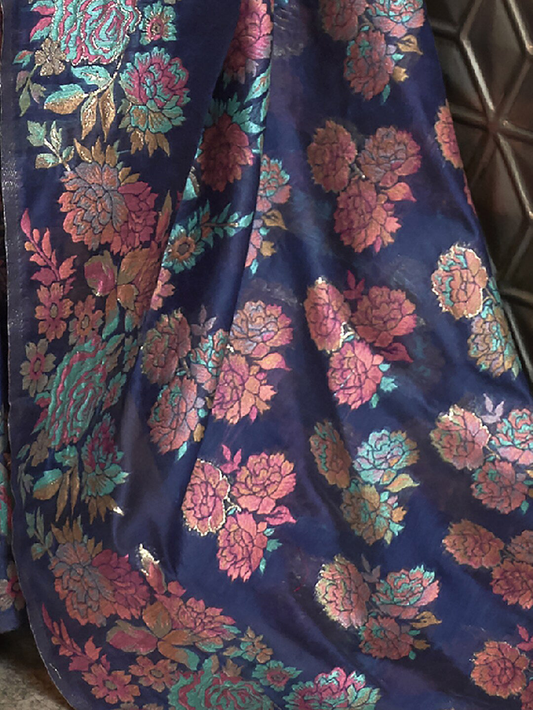 Mitera Navy Blue & Pink Floral Zari Silk Blend Banarasi Saree | Swadesiicart