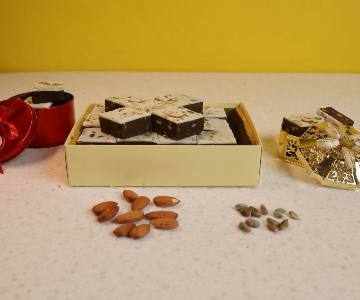 Pothgaal Sweets Chocolate Burfi | Swadesiicart