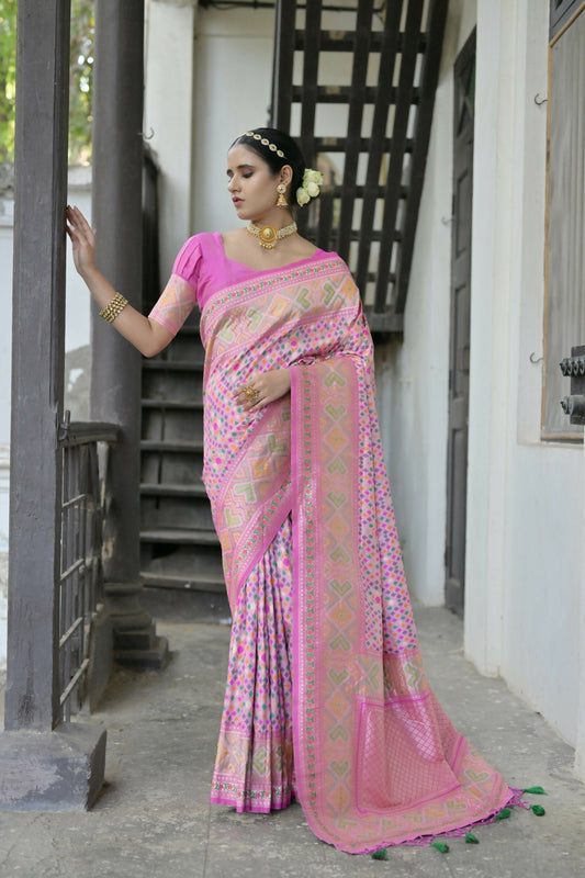 Vishnu Weaves Women's Baby-Pink Paithani Silk Saree with Blouse - Swadesiicart