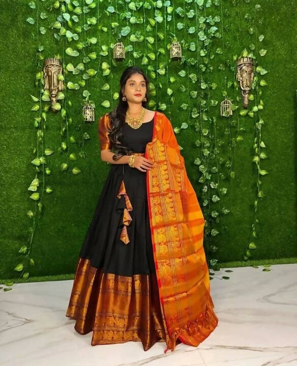 DEIANA'S Beautiful KanJivaram Silk Jari Lahengha Choli - Black | Swadesiicart