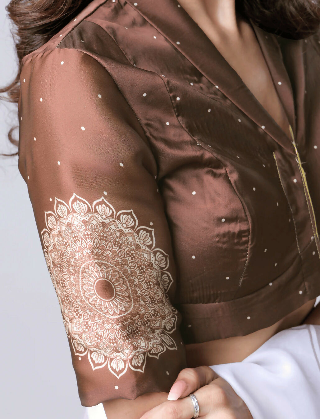 Vastranavya Ivory Mandala Print Free Hand Ready to Wear Saree | Swadesiicart